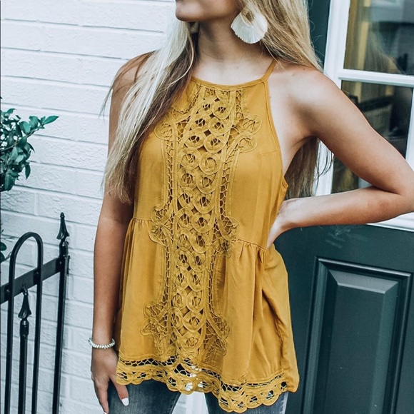 entro Tops - EUC Mustard Lace Top Fall sz S
